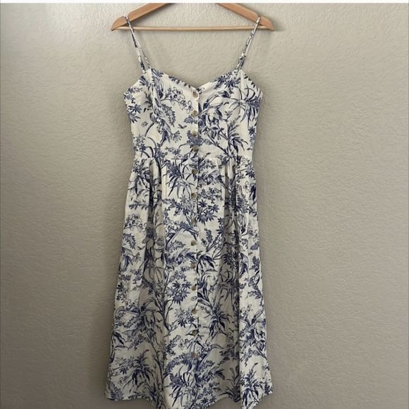 H&M White & Blue Floral Linen Blend Dress. Smocked back. Midi length. Med  EUC - Picture 5 of 9